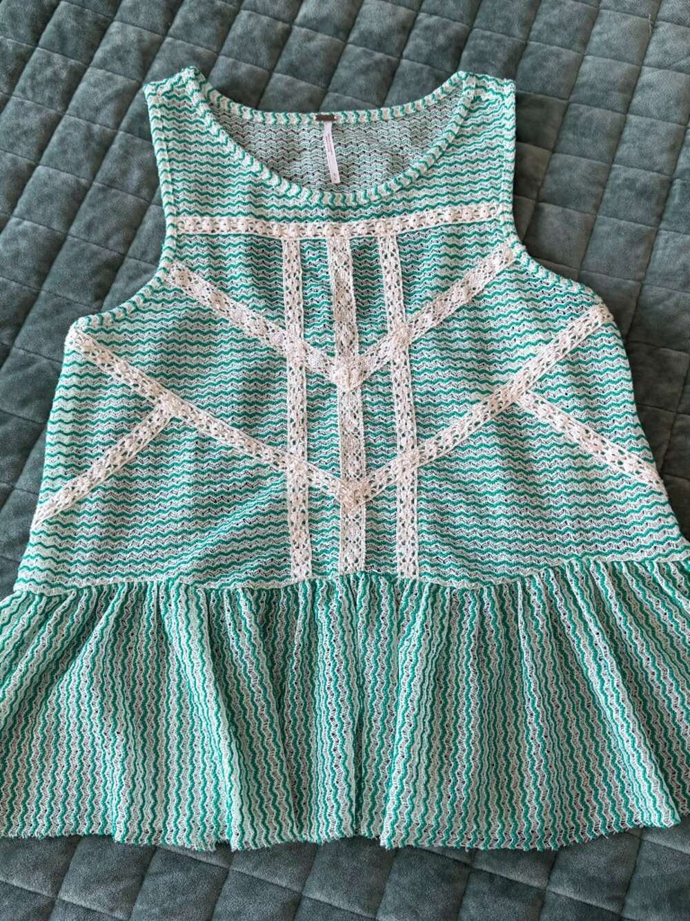 Size S Free People Kelly Green and White Crochet Lace Peplum Tank Top